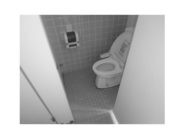 〈 Before 〉男子トイレ個室