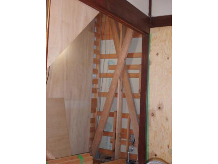 〈 Before 〉耐震補強工事中の様子